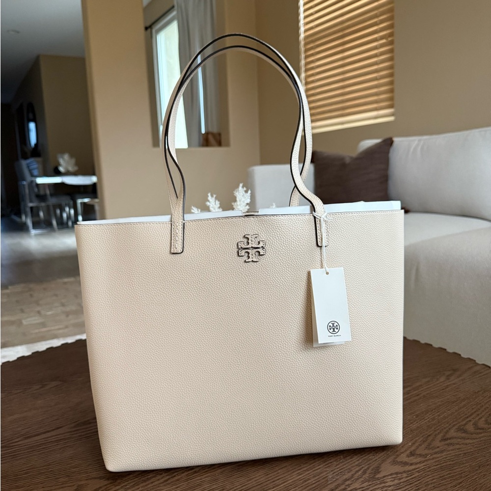 NWT. Tory burch mcgraw leather tote bag Brie color